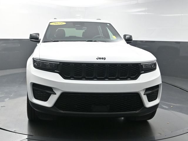 Used 2025 White Jeep Altitude X image 2