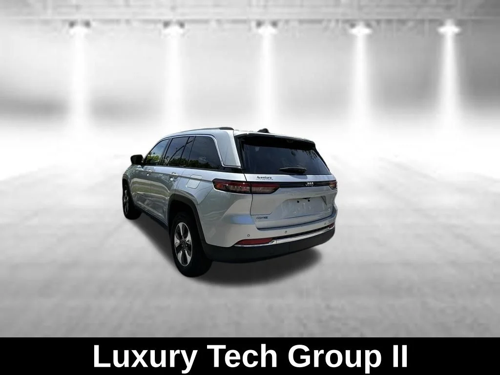 Used 2023 Silver Jeep 4xe image 5