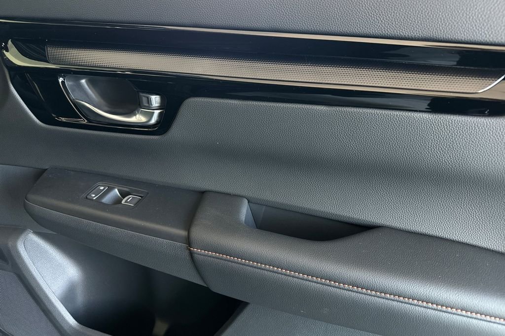 New 2026 Platinum White Pearl Honda Sport Touring image 18