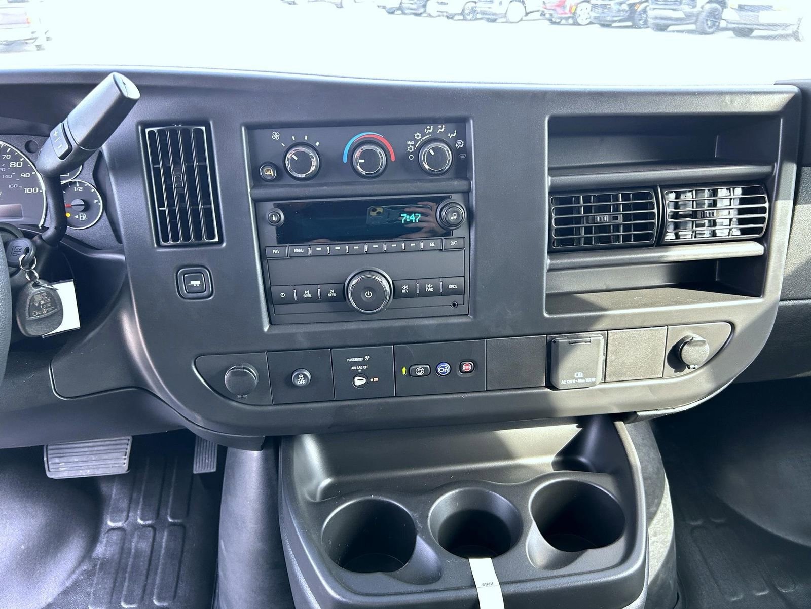 2025 Chevrolet Express Cargo Work Van - Photo 12