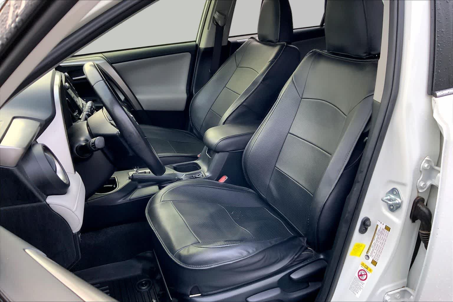 Used 2017 Super White Toyota XLE image 8