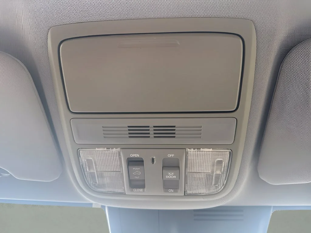 Used 2018  Honda EX image 27