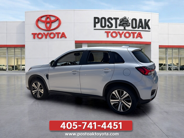 Used 2023 White Mitsubishi 2.0 LE image 9