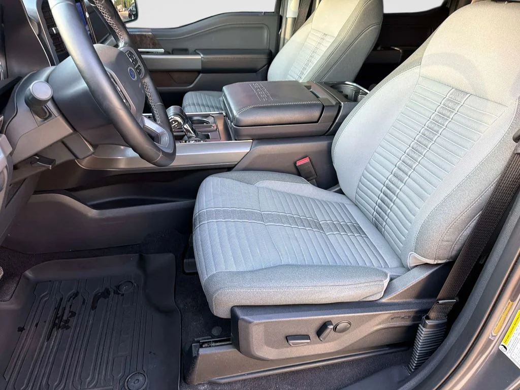 Used 2023 Blue Ford XLT image 21