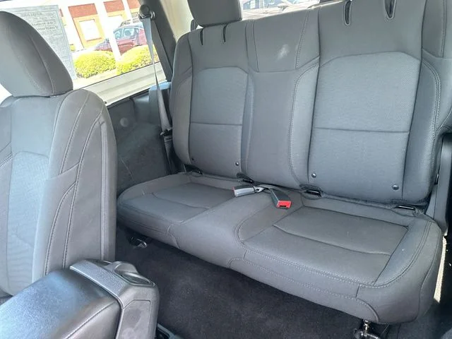 Used 2023 Gray Jeep Sport S image 25