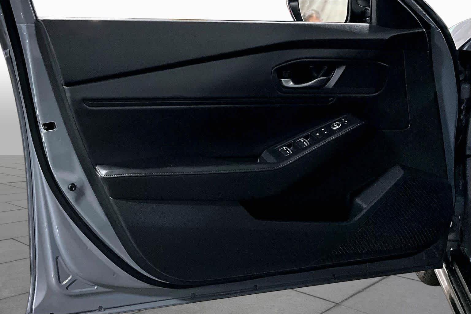 Used 2025 Urban Gray Pearl Honda Sport image 22