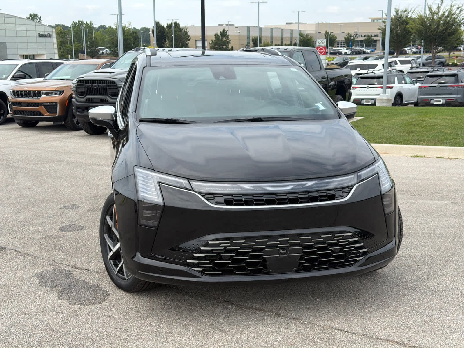 New 2027 Diamond Black Crystal Pearlcoat Chrysler Pinnacle image 2