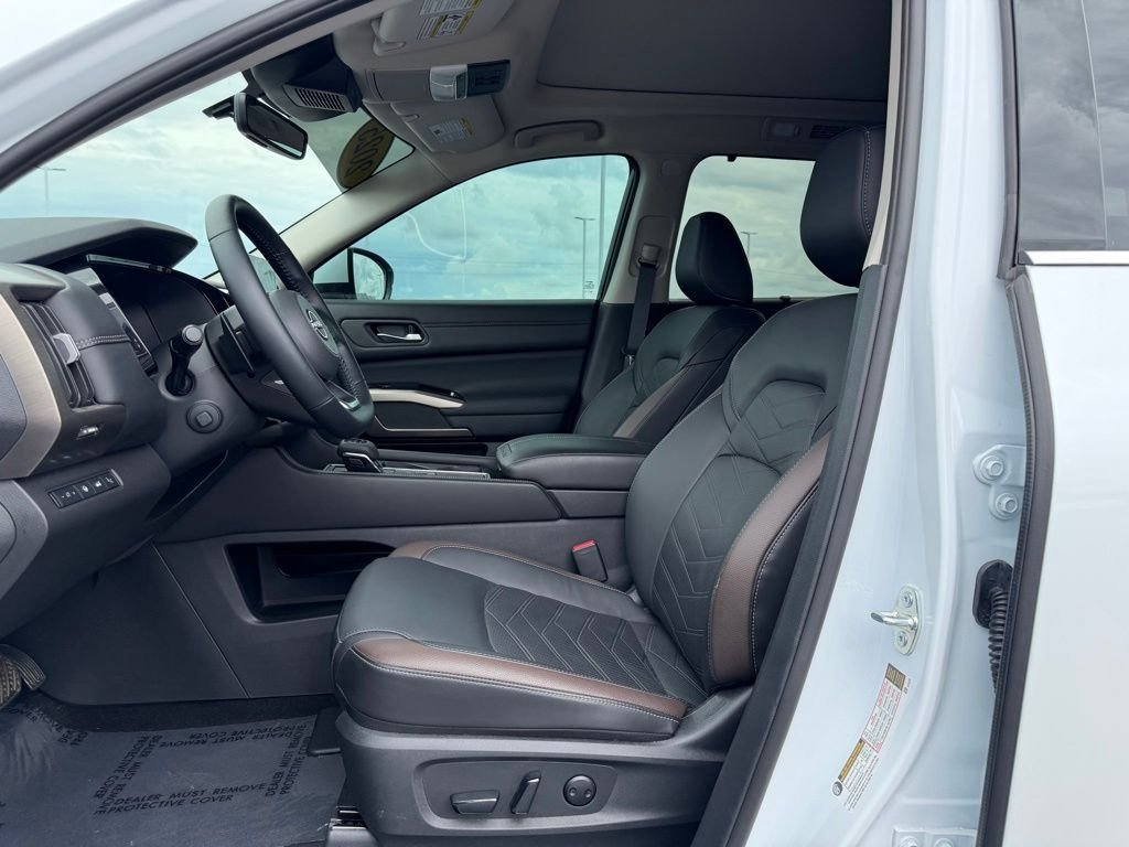 Certified Used 2025 White Nissan Platinum image 12
