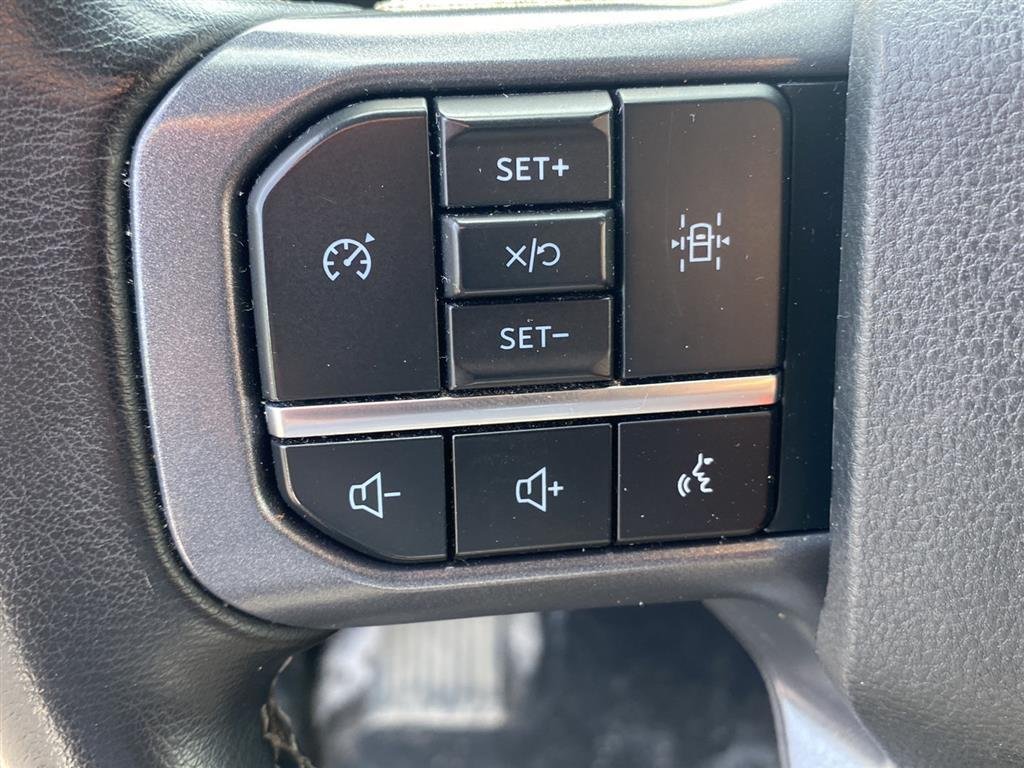 Used 2024 Oxford White Ford XLT image 13