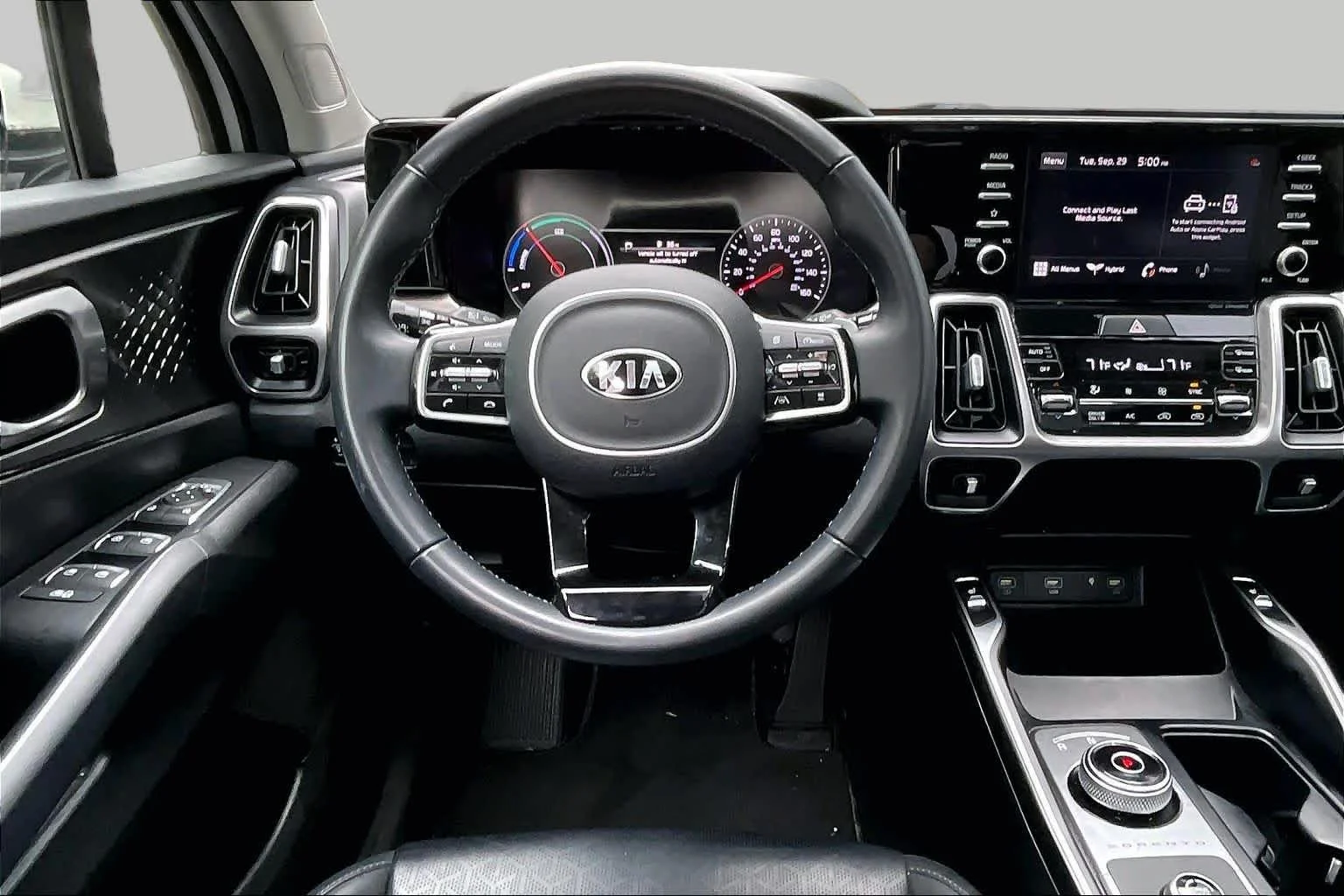 Used 2021 Snow White Pearl Kia EX image 6