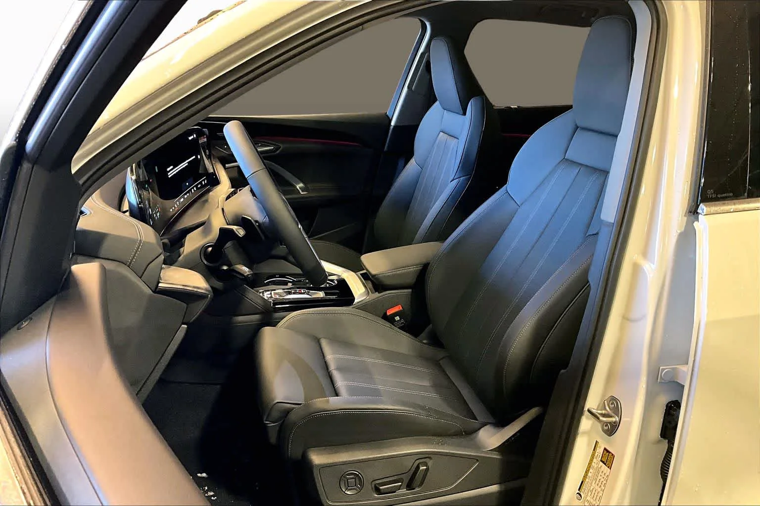 New 2025 Glacier White m Audi Premium Plus image 9
