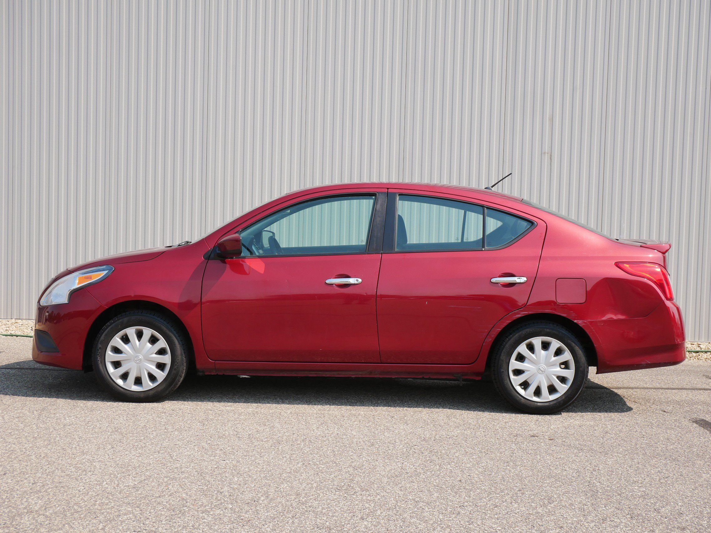 Used 2016 Nissan Versa Sedan SV with VIN 3N1CN7AP4GL876170 for sale in Hastings, Minnesota