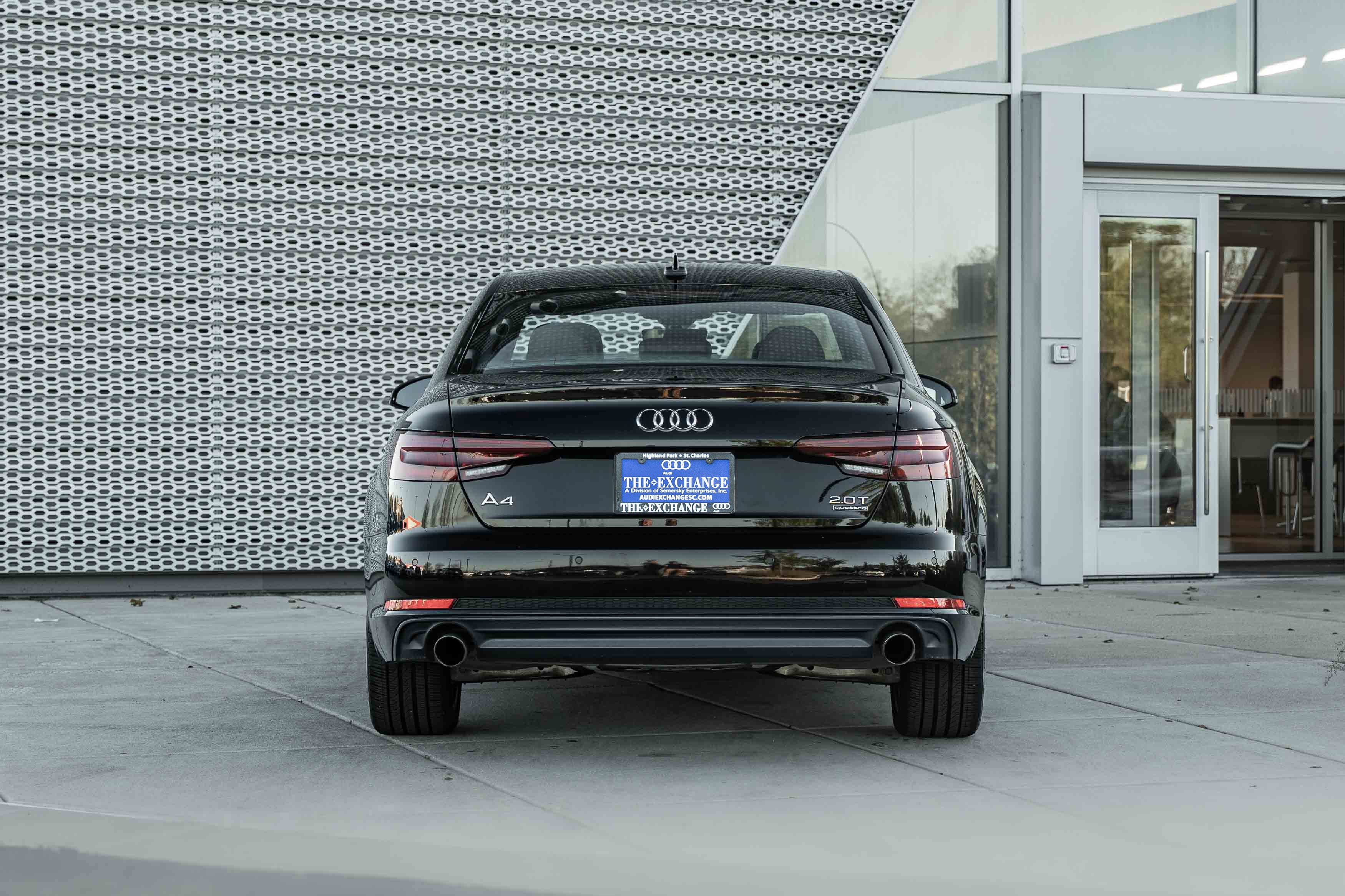 Used 2018 Mythos Black Metallic Audi Tech Premium Plus image 25
