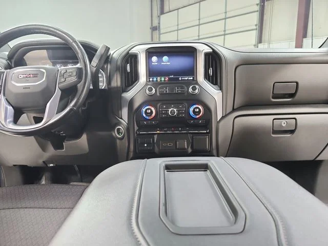 Used 2020 Gray GMC Elevation image 26