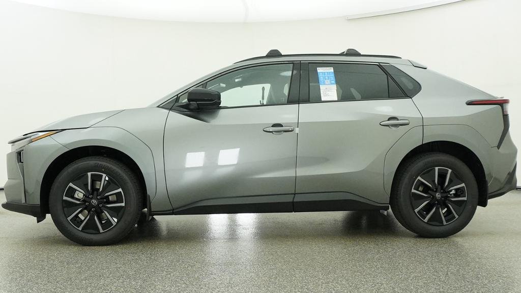 New 2026 Heavy Metal Toyota XLE image 2