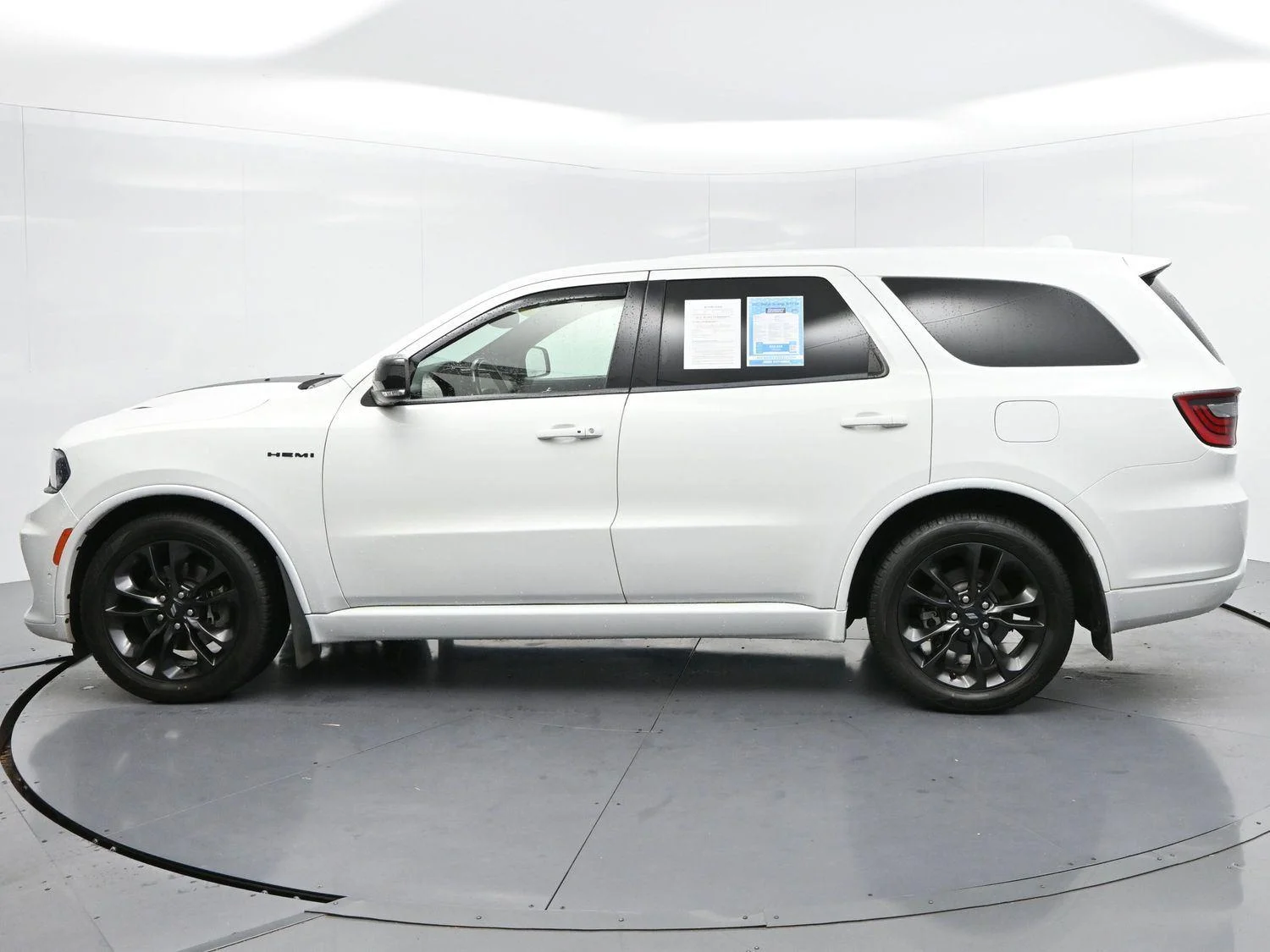 Used 2022 White Knuckle Clearcoat Dodge R/T Plus image 5