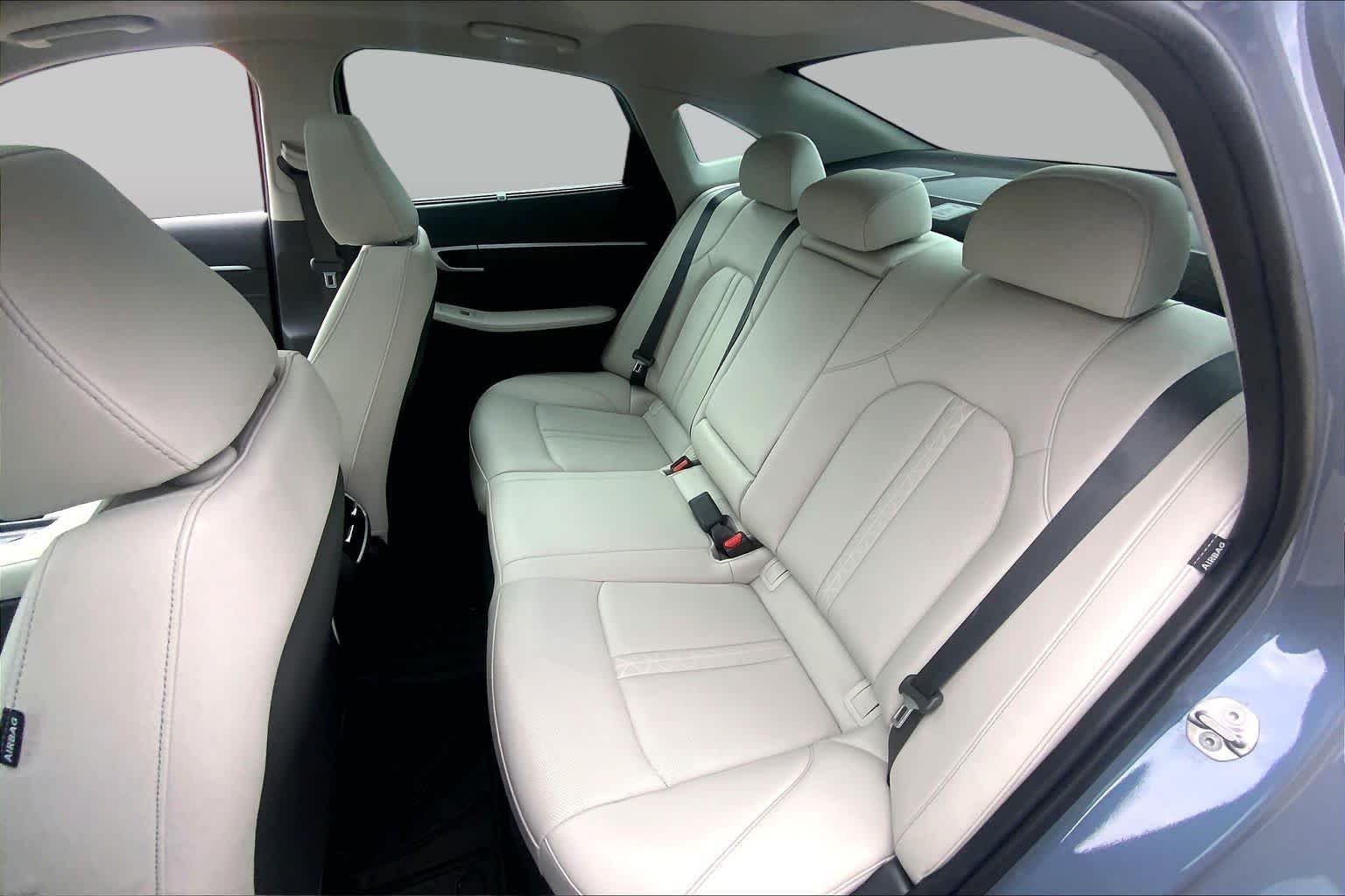 Used 2024 Transmission Blue Hyundai Limited image 19