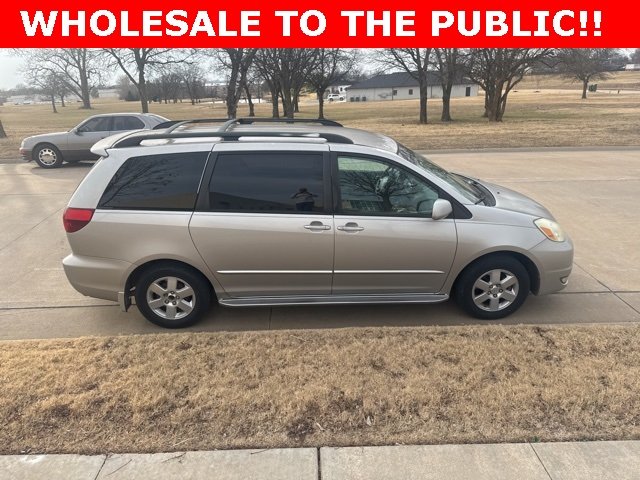 Used 2004 Toyota Sienna XLE with VIN 5TDZA22C34S135998 for sale in Broken Arrow, OK