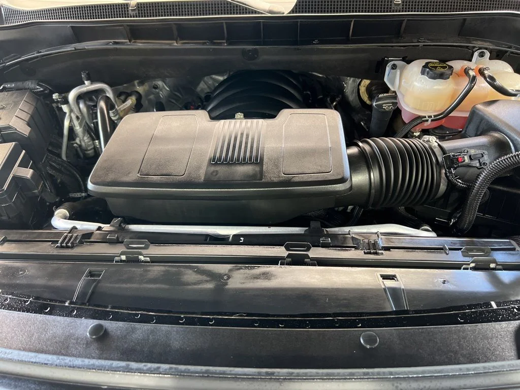 Used 2025 Black Chevrolet High Country image 23