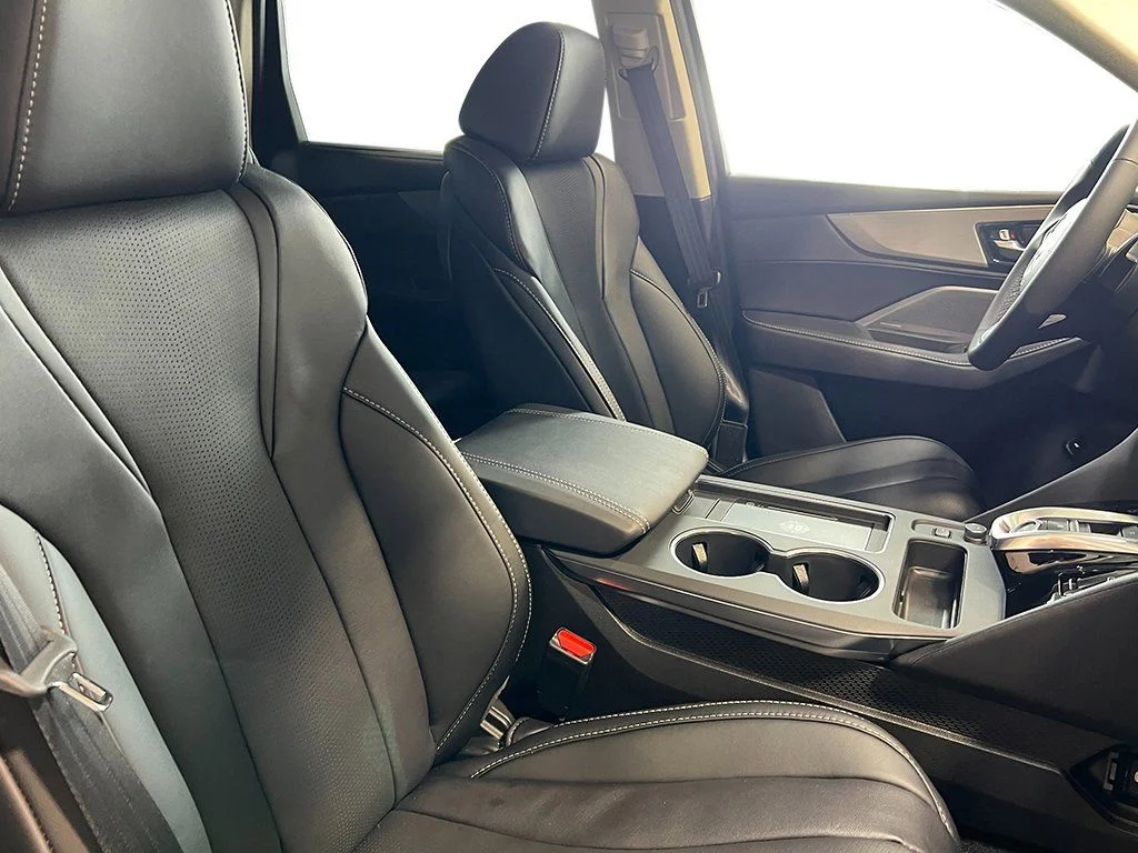 New 2026 Solar Silver Metallic Acura w/Technology Package image 40