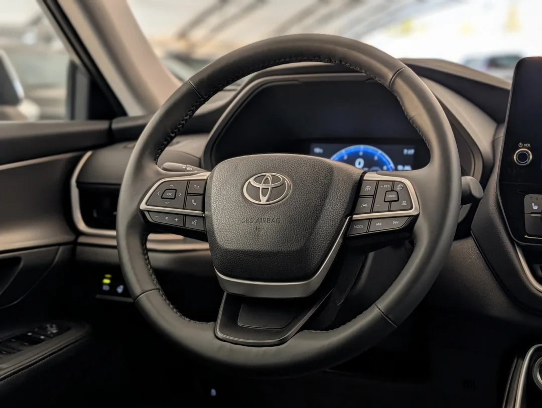 Certified Used 2026 Grey Toyota XLE - Leather - 12.3 Touchscreen - Safety Sense 3.0 - Lane Departure & More image 16
