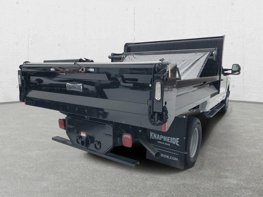 New 2025 Oxford White Ford F-350® XL image 3