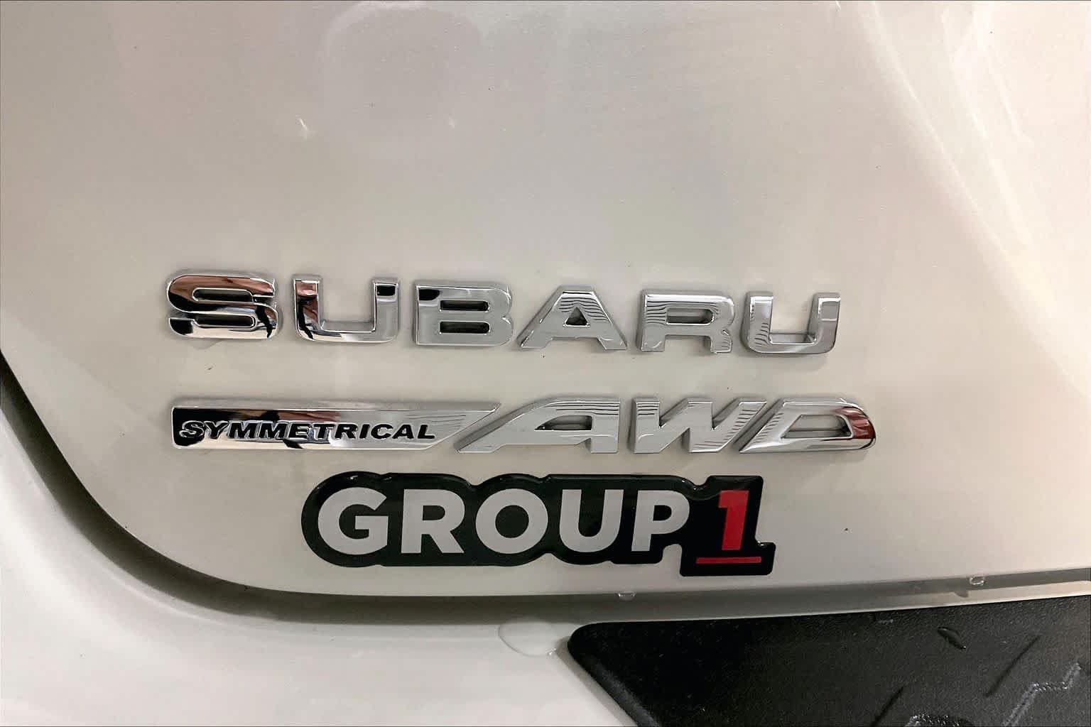 Used 2025 Crystal White Pearl Subaru Premium image 31