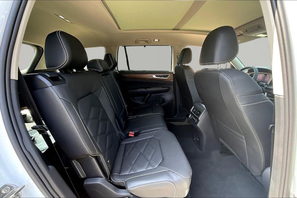 2026 Volkswagen Atlas SE w/Tech - Photo 25