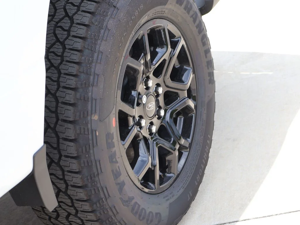 New 2026 Oxford White Ford XLT image 39