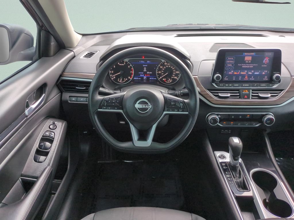Used 2024  Nissan 2.5 SV image 12