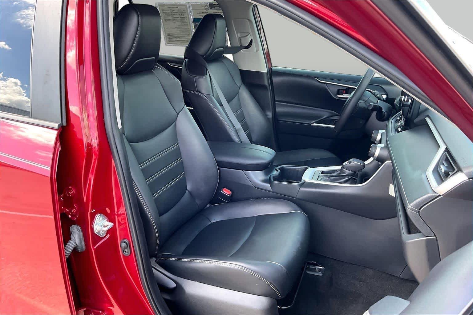 Used 2024 Ruby Flare Pearl Toyota XLE Premium image 9