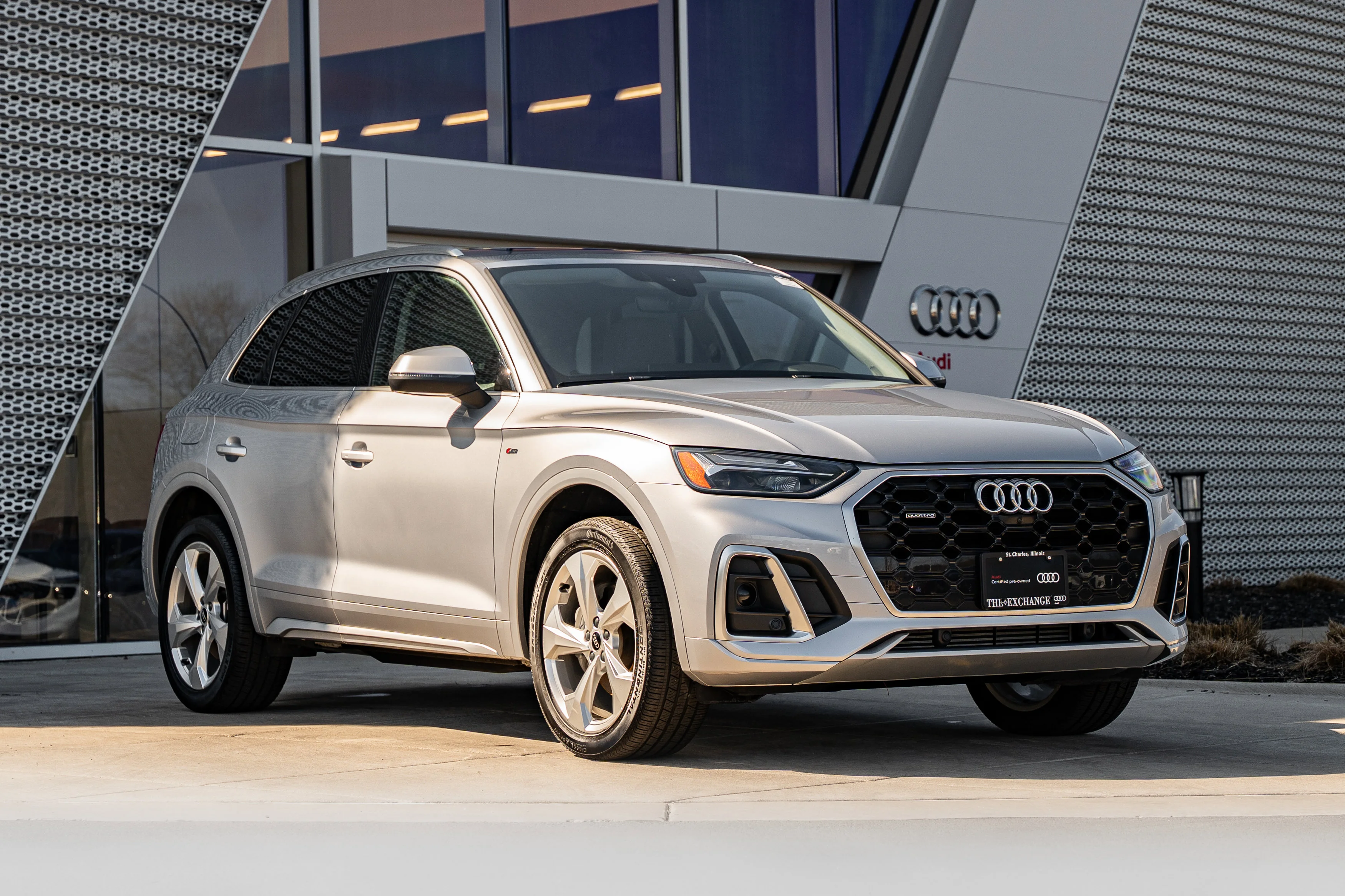 2023 Audi Q5 45 Premium Plus's photo
