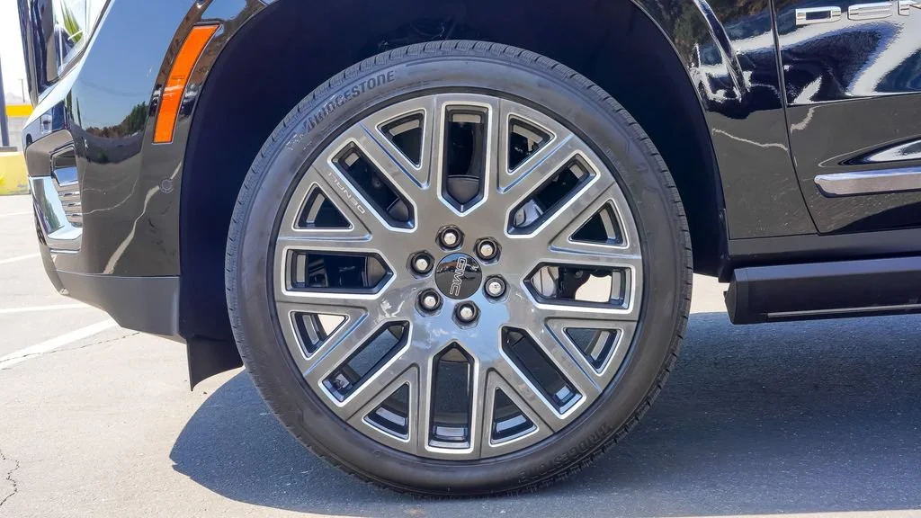 New 2026 Onyx Black GMC Denali Ultimate image 9