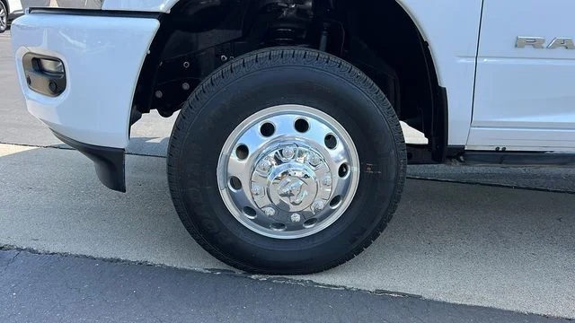 2026 RAM 3500 Laramie - Photo 10