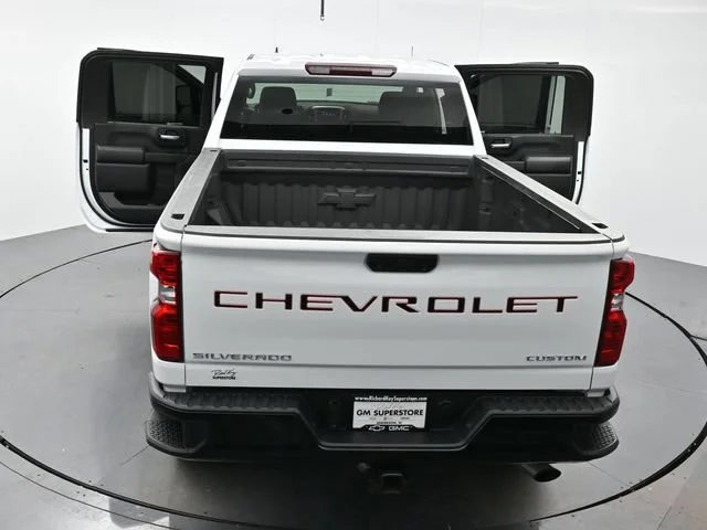 Used 2022 SUMMIT WHITE Chevrolet Custom image 38