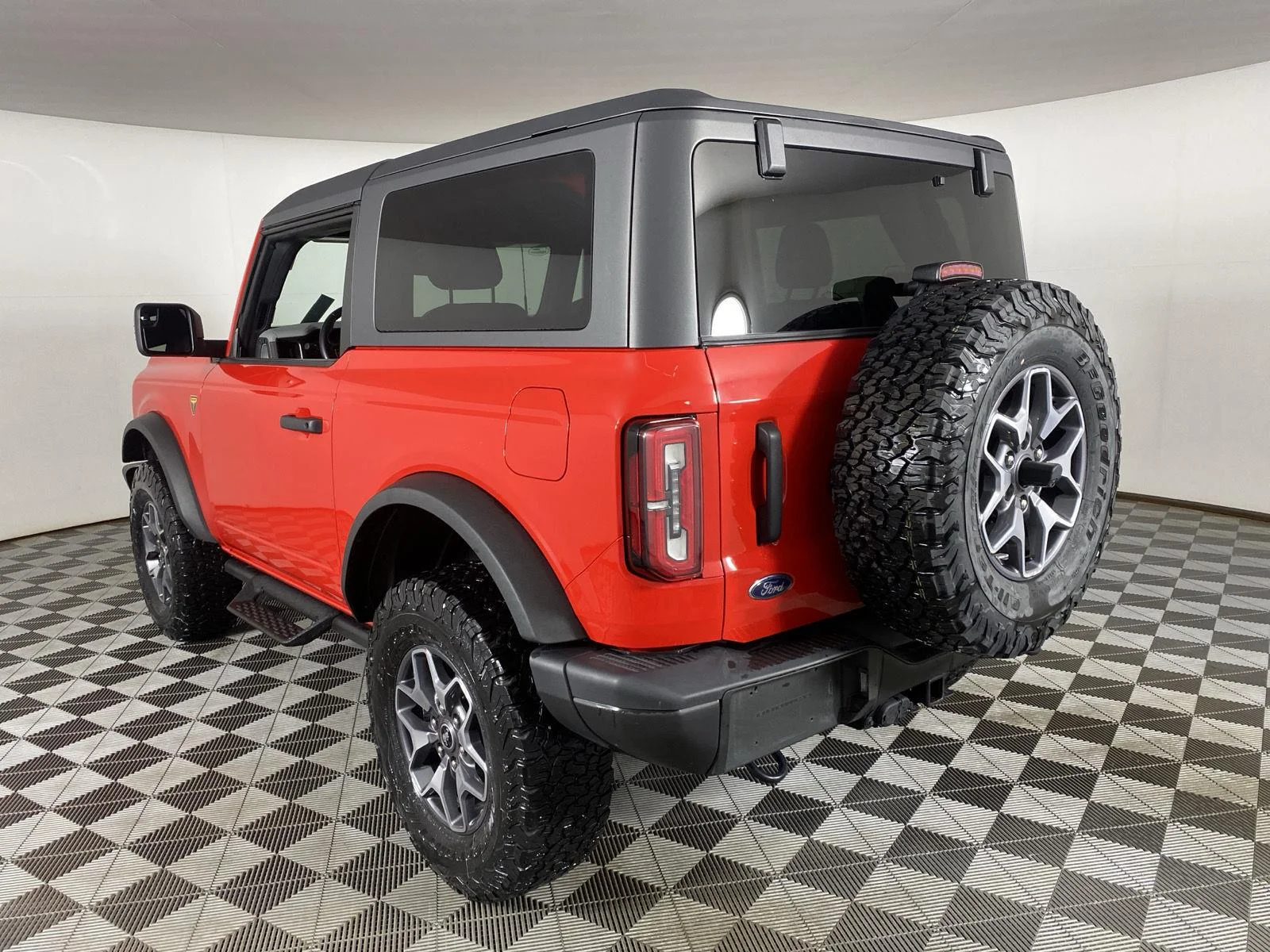 Used 2023 Race Red Ford Badlands Advanced image 8