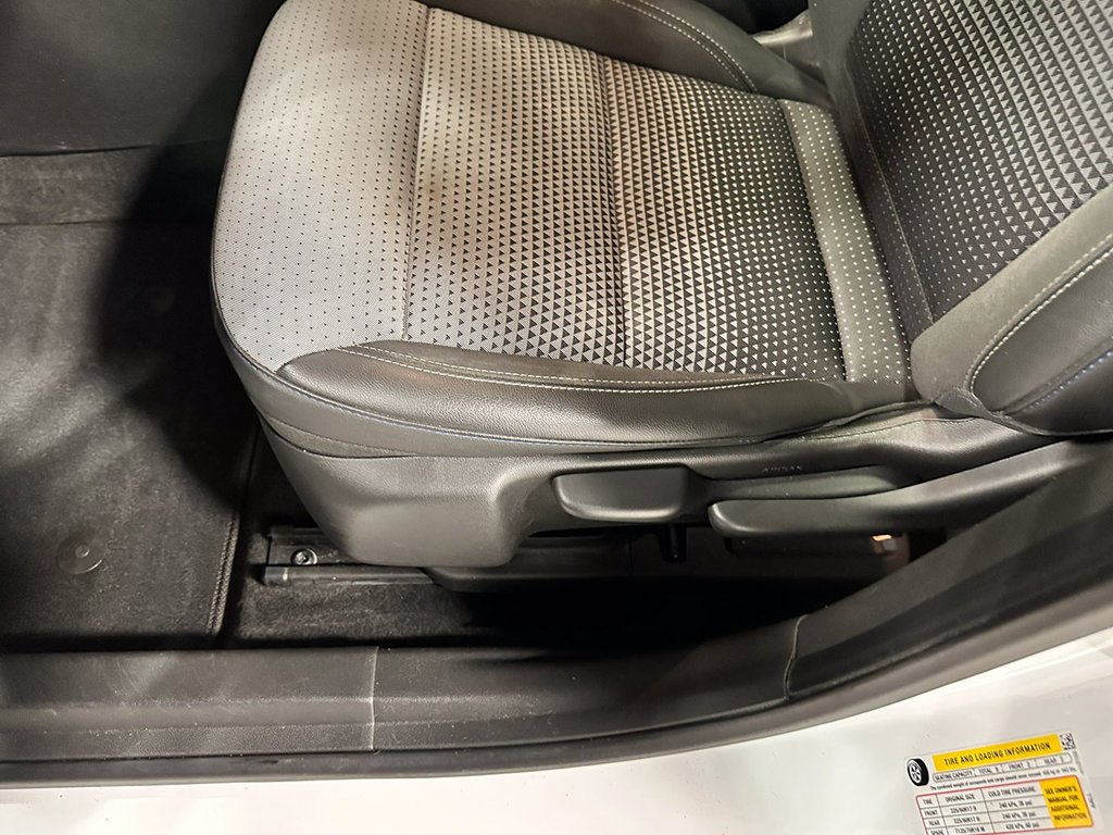 Used 2024 White Chevrolet LT image 19