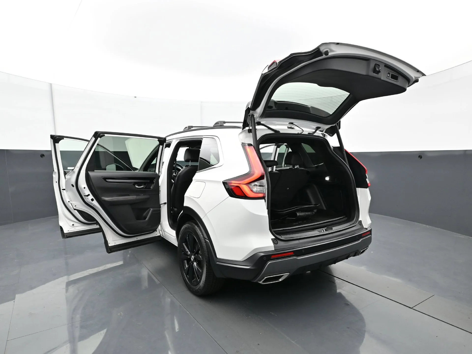 Used 2024  Honda 5D WAGON HYBRID SPORT TOURING AWD image 39