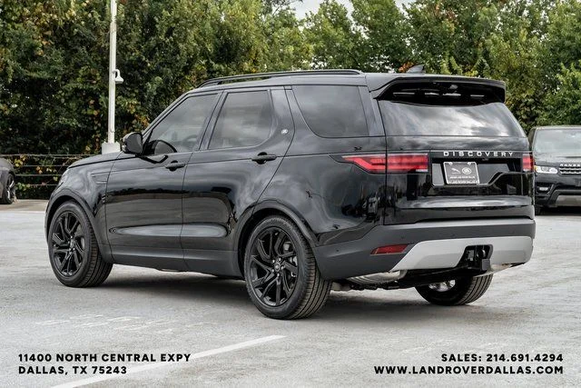 Used 2025 Santorini Black Metallic Land Rover S image 8