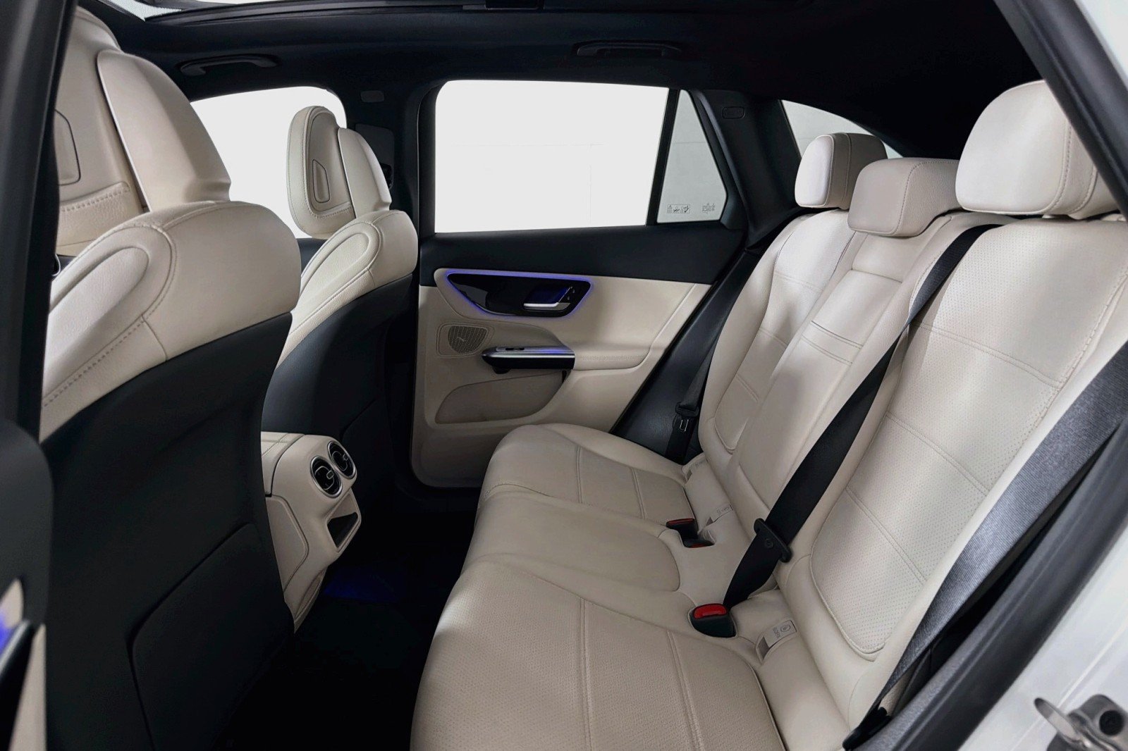 Certified Used 2026 Polar White Mercedes-Benz 300 image 9