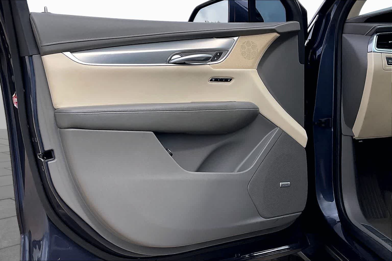 Used 2019 Harbor Blue Metallic Cadillac Luxury FWD image 19