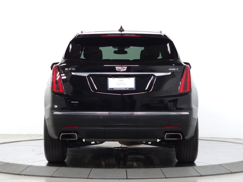 Used 2023 Stellar Black Metallic Cadillac Luxury image 4