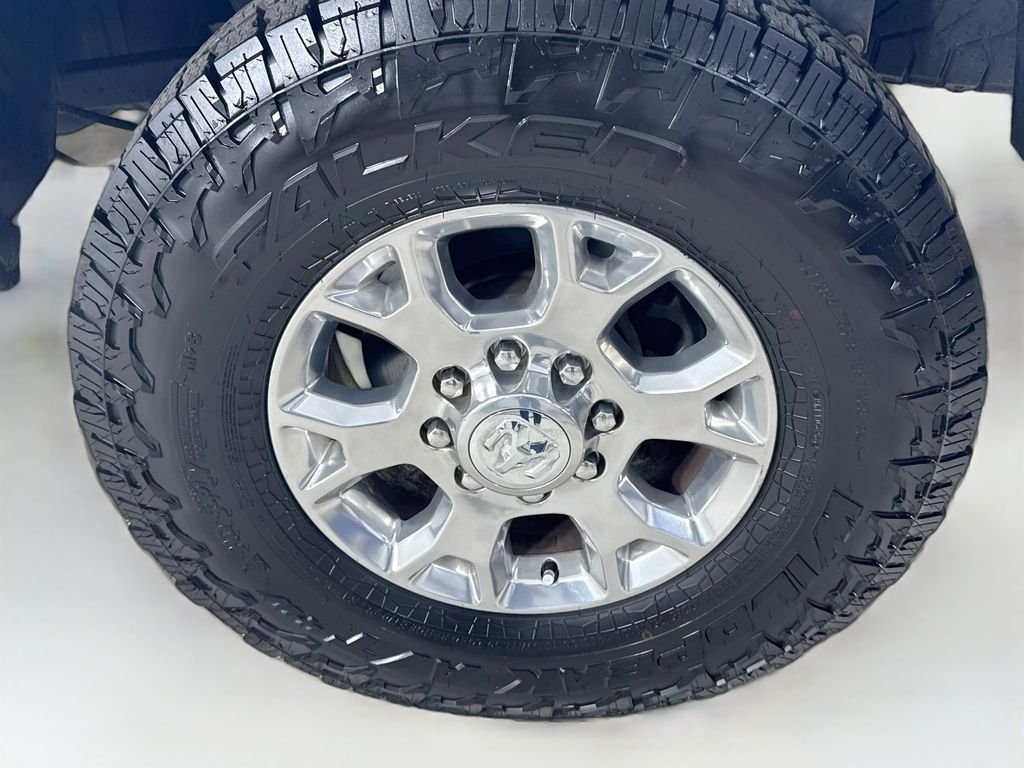 Used 2022 Bright White Clearcoat Ram Laramie image 42
