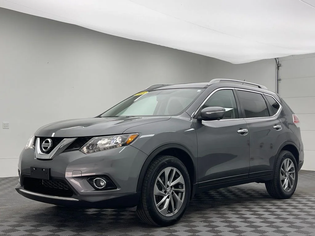 Used 2015 Nissan Rogue SL with VIN 5N1AT2MV5FC842025 for sale in Troy, OH