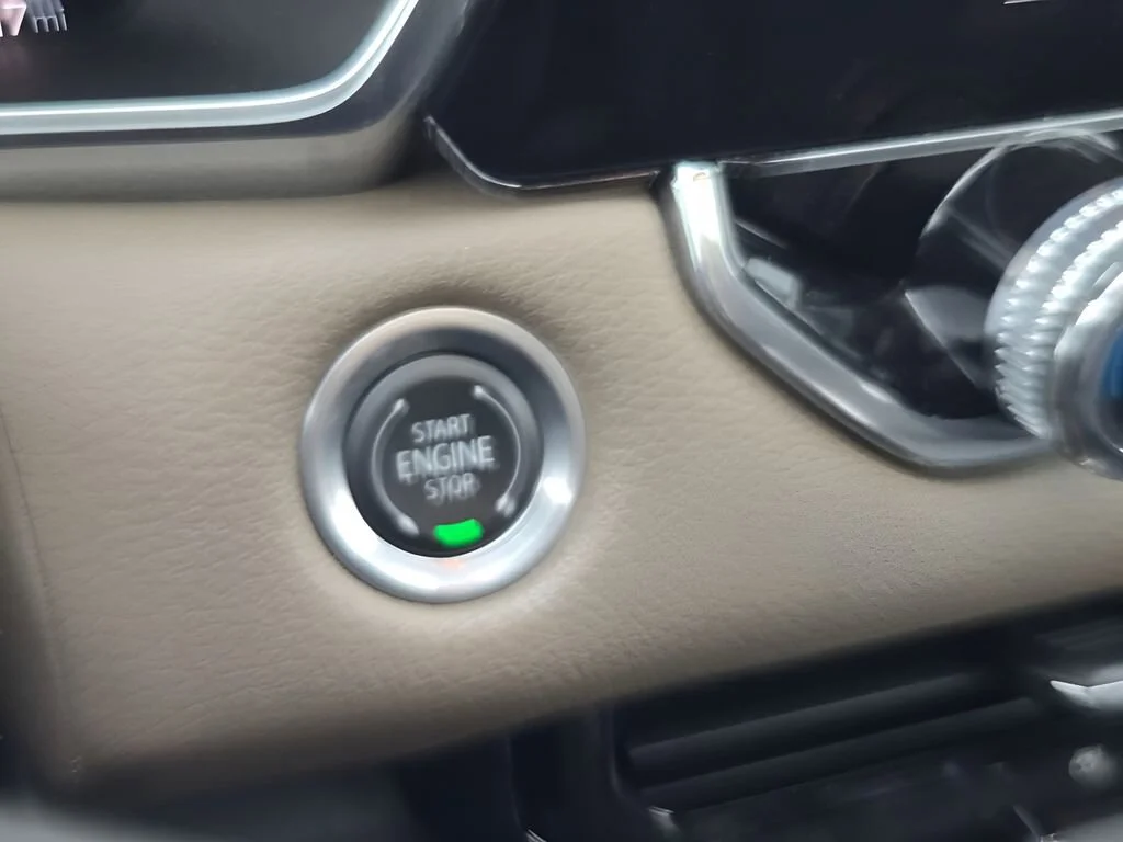 Used 2024 Onyx Black GMC Denali image 15