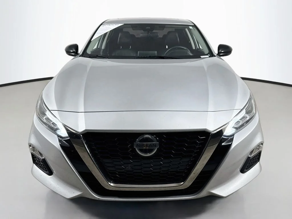 Used 2021 Brilliant Silver Metallic Nissan 2.0 SR image 9