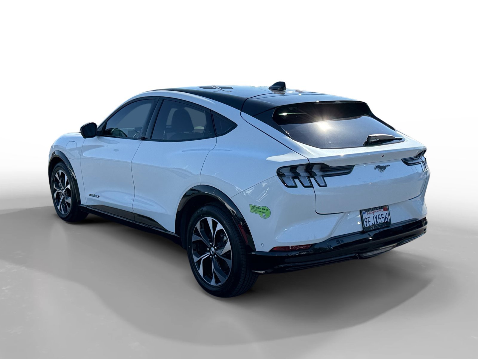Certified Used 2023 White Metallic Ford Premium image 3