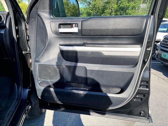 Used 2016 Black Toyota SR5 image 19