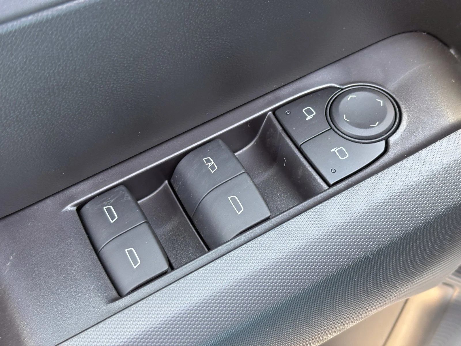 2026 Chevrolet Colorado LT - Photo 20