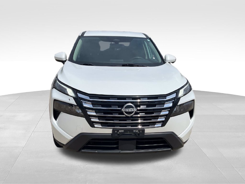 Used 2024 White Nissan SV image 8